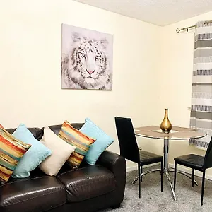 Executive Quiet Home-office Combo Apartment
